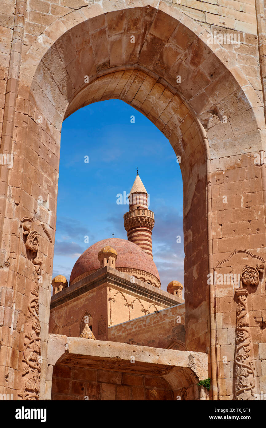 Minarete of the Mosque of the 18th Century Ottoman architecture of the Ishak Pasha Palace (Turkish: İshak Paşa Sarayı) , Agrı province of eastern Tur Stock Photo