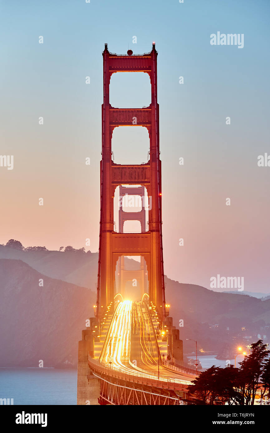 Golden Gate Bridge at sunset, San Francisco, California Stock Photo - Alamy