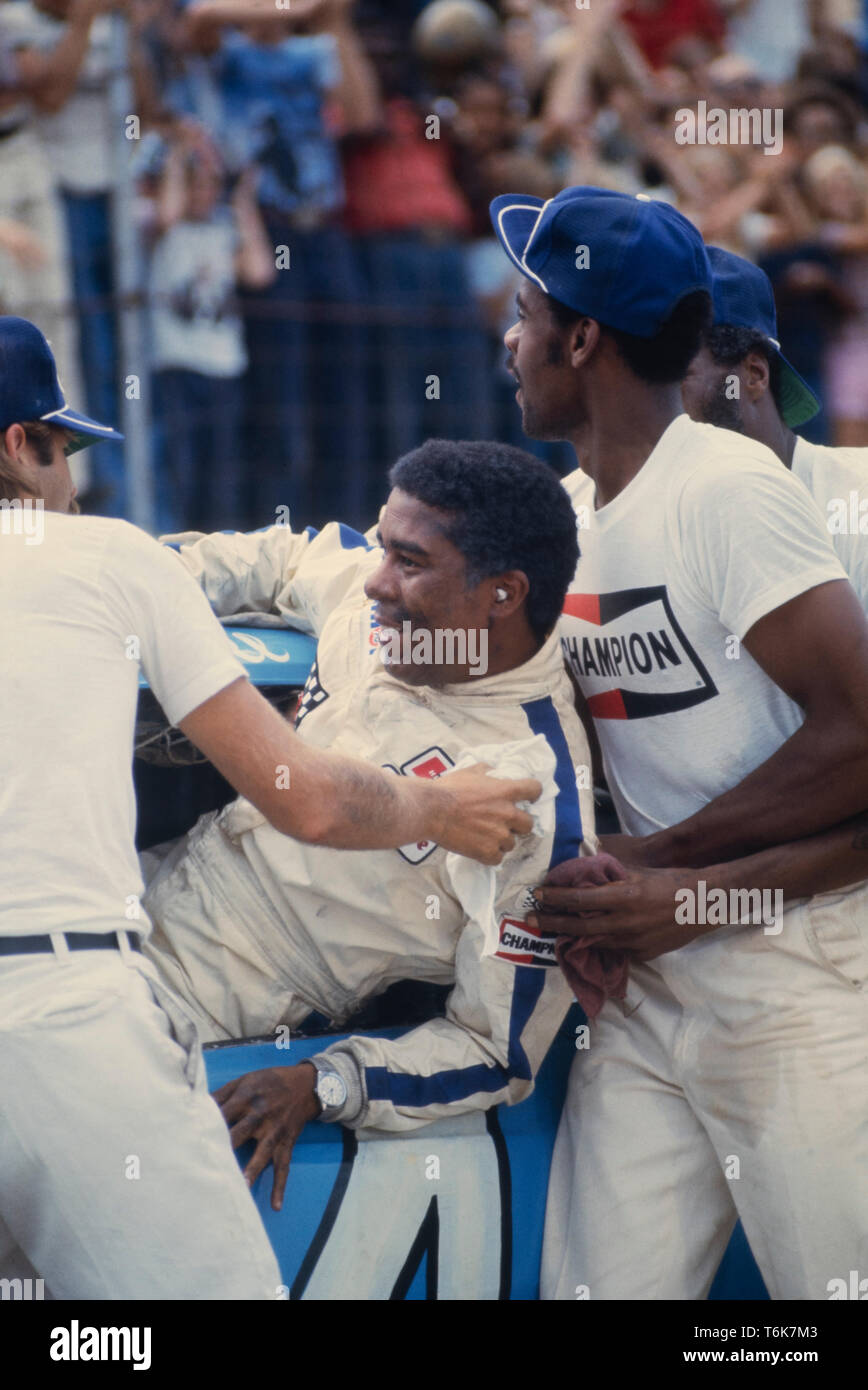 Comedian/actor Richard Pryor on the set of a feature length movie titled Greased Lightning , the story of the first African American NASCAR driver - Wendell Scott - to win a NASCAR race.. Stock Photo
