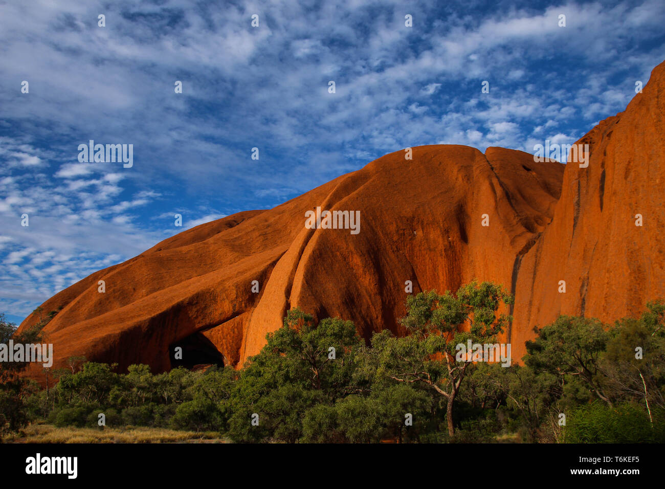 Ayers Rock Or Uluru In The Central Australien Desert Stock Photo - Alamy