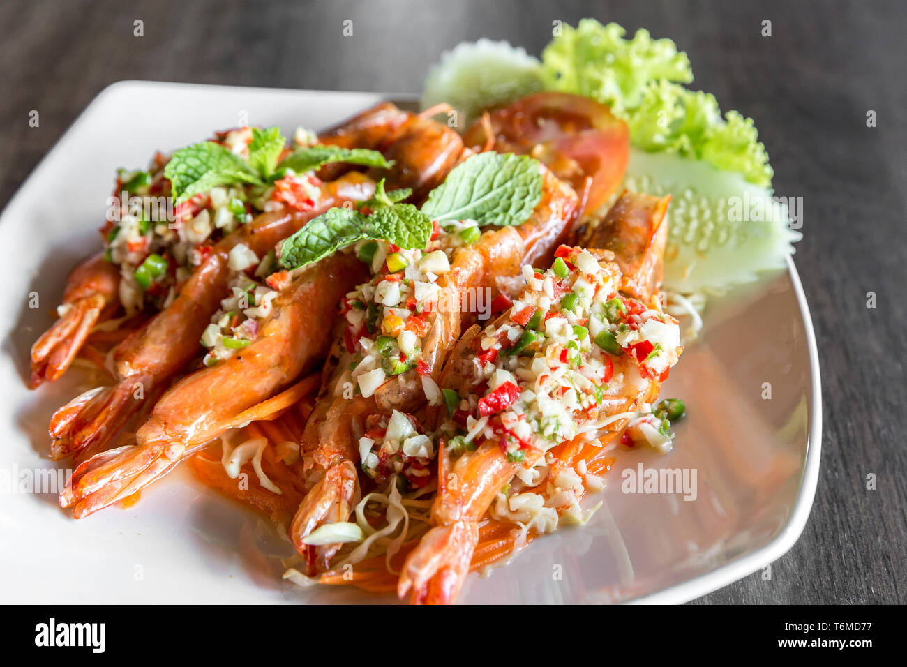 Tiger prawn spicy salad Stock Photo Alamy