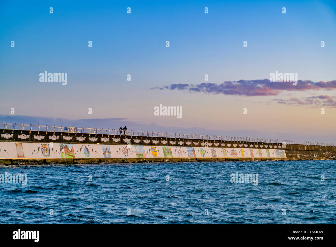 Lekwungen, Coast Salish, Land and Sea mural, Unity Wall, Ogden Point