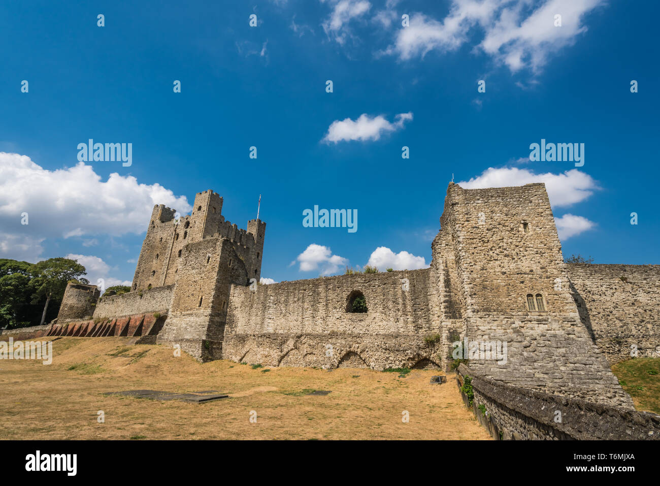 Ruins of the 12th-century Rochester Castle Stock Photo - Alamy