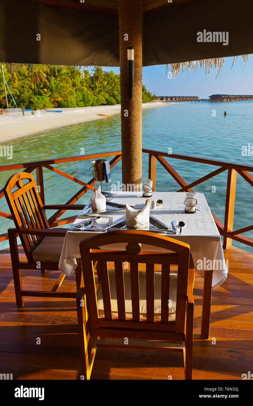Cafe on tropical Maldives island Stock Photo Alamy