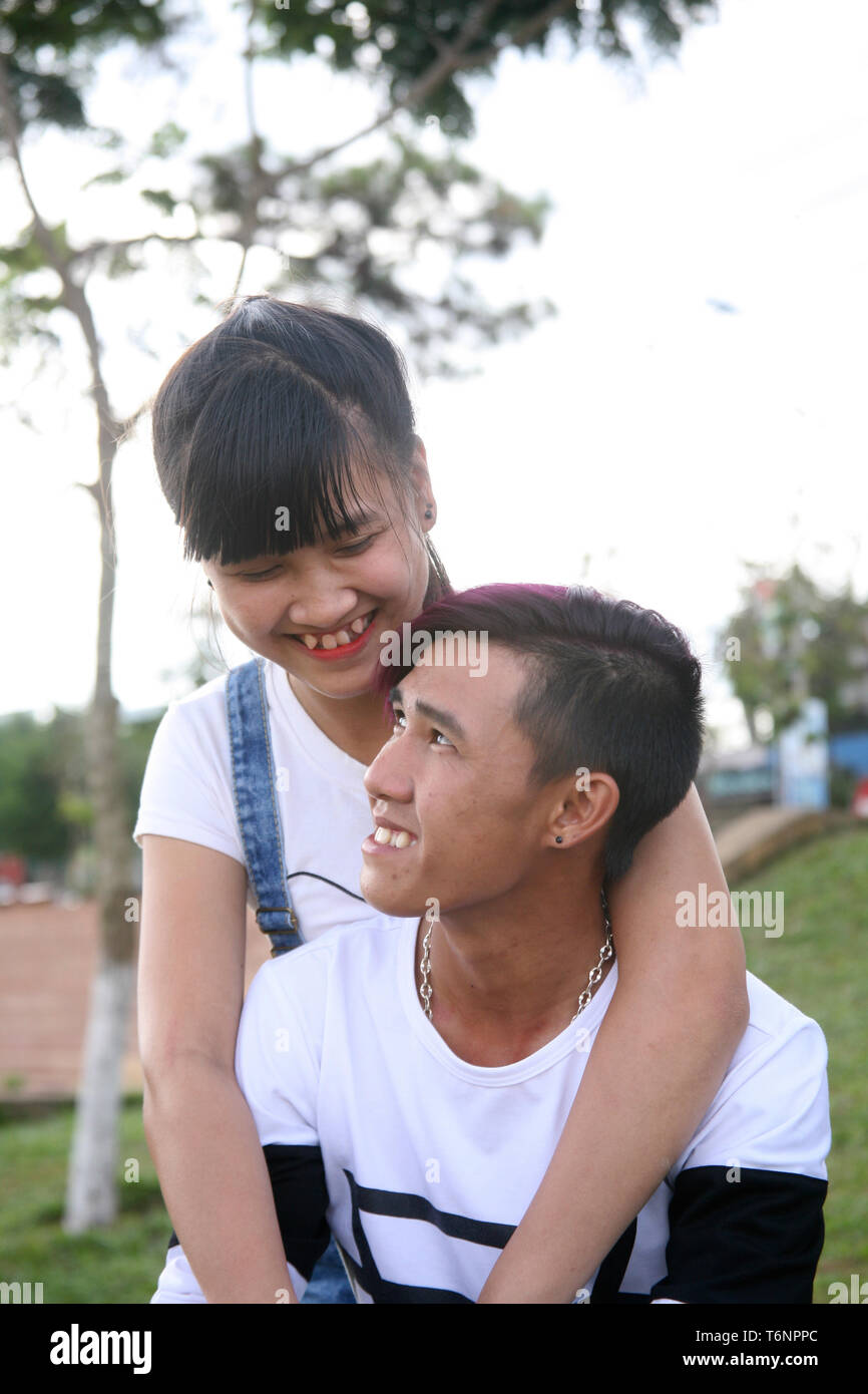 Two boys two girls smiling hi-res stock photography and images - Alamy