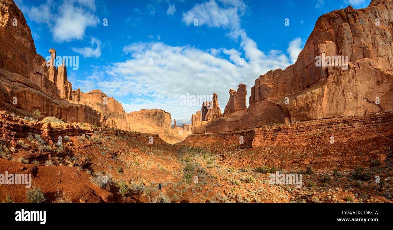 Park Avenue Trail, Rock formation of the Courthouse Towers, Arches National Park, Utah, USA Stock Photo