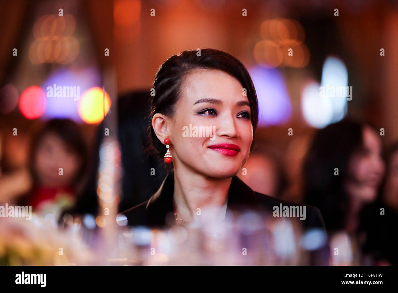 New York, USA. 1st May, 2019. Actress Shu Qi attends China Institute's China Fashion Gala in New York, the United States, May 1, 2019. Outstanding Chinese fashion icons and brands were honored at the fourth China Fashion Gala here Wednesday night for their efforts to help position China at the forefront of the global fashion industry. Credit: Wang Ying/Xinhua/Alamy Live News Stock Photo
