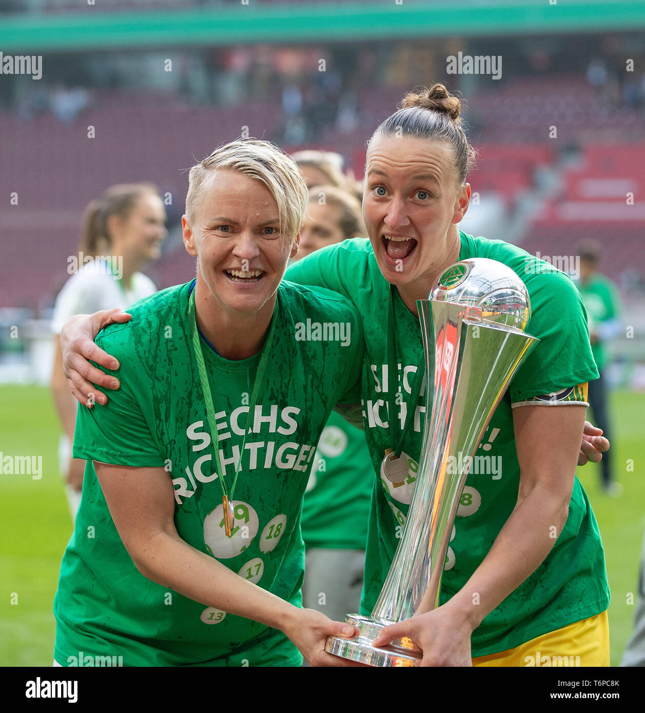 Page 13 - Vfl Wolfsburg Goalkeeper High Resolution Stock Photography and  Images - Alamy