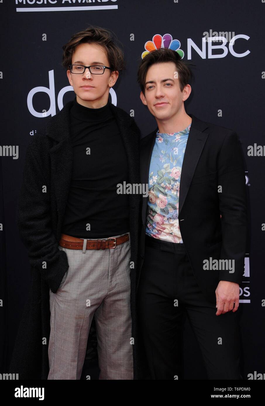 Las Vegas, NV, USA. 1st May, 2019. Austin P. McKenzie, Kevin McHale at arrivals for 2019 Billboard Music Awards - Arrivals 2, MGM Grand Garden Arena, Las Vegas, NV May 1, 2019. Credit: Elizabeth Goodenough/Everett Collection/Alamy Live News Stock Photo
