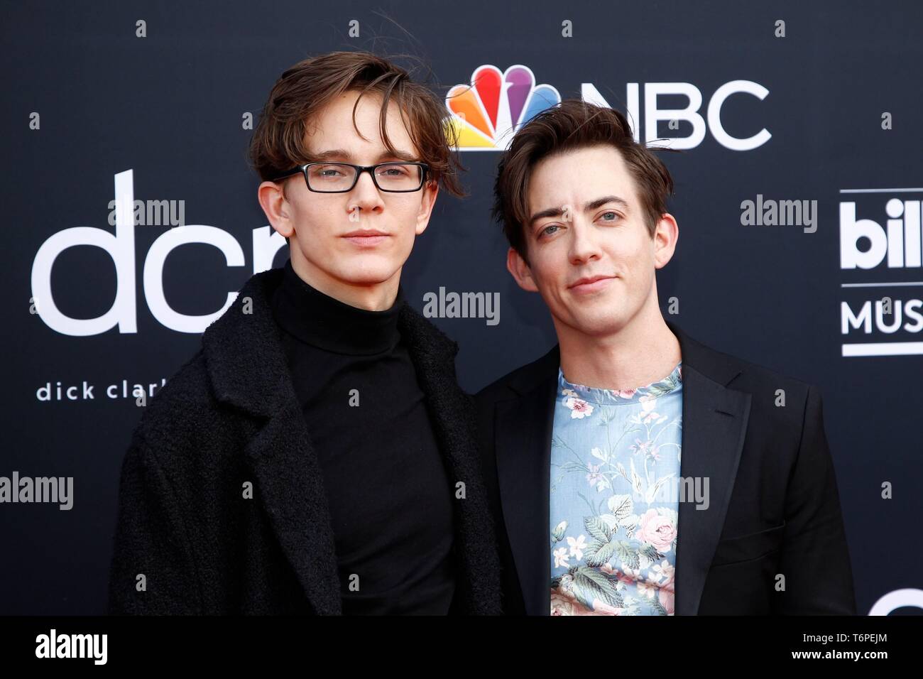 Las Vegas, NV, USA. 1st May, 2019. Austin McKenzie, Kevin McHale at arrivals for 2019 Billboard Music Awards - Arrivals 3, MGM Grand Garden Arena, Las Vegas, NV May 1, 2019. Credit: JA/Everett Collection/Alamy Live News Stock Photo