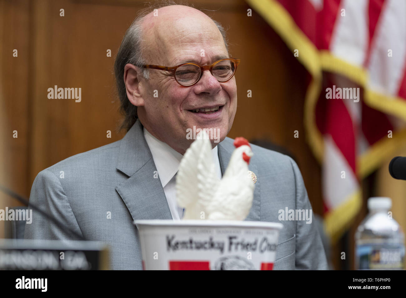 Bucket of fried chicken hi-res stock photography and images - Page 10 -  Alamy