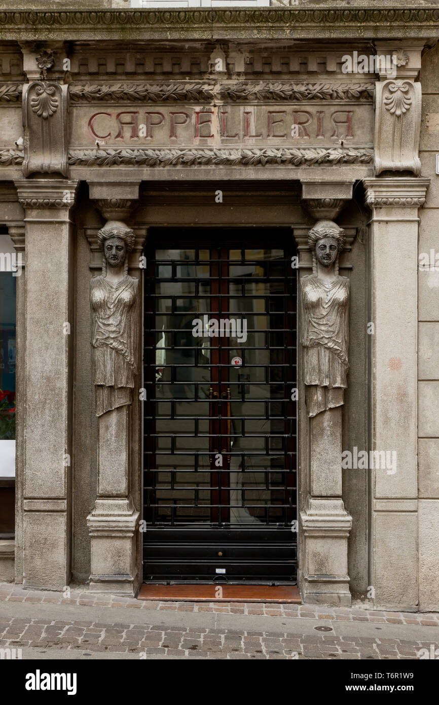 La Bottega High Resolution Stock Photography and Images - Alamy