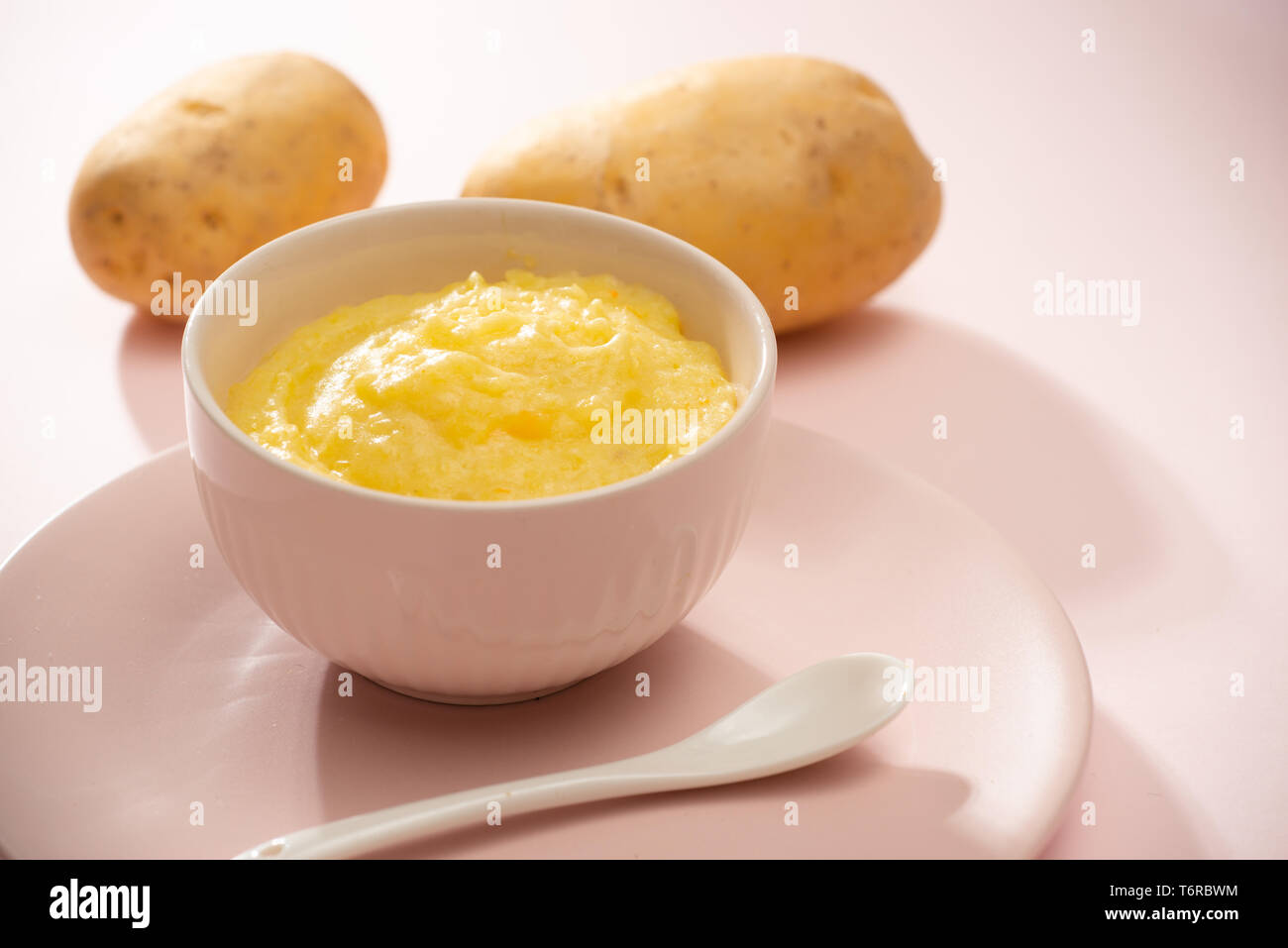 Homemade vegetable baby food. Potato puree for baby Stock Photo Alamy