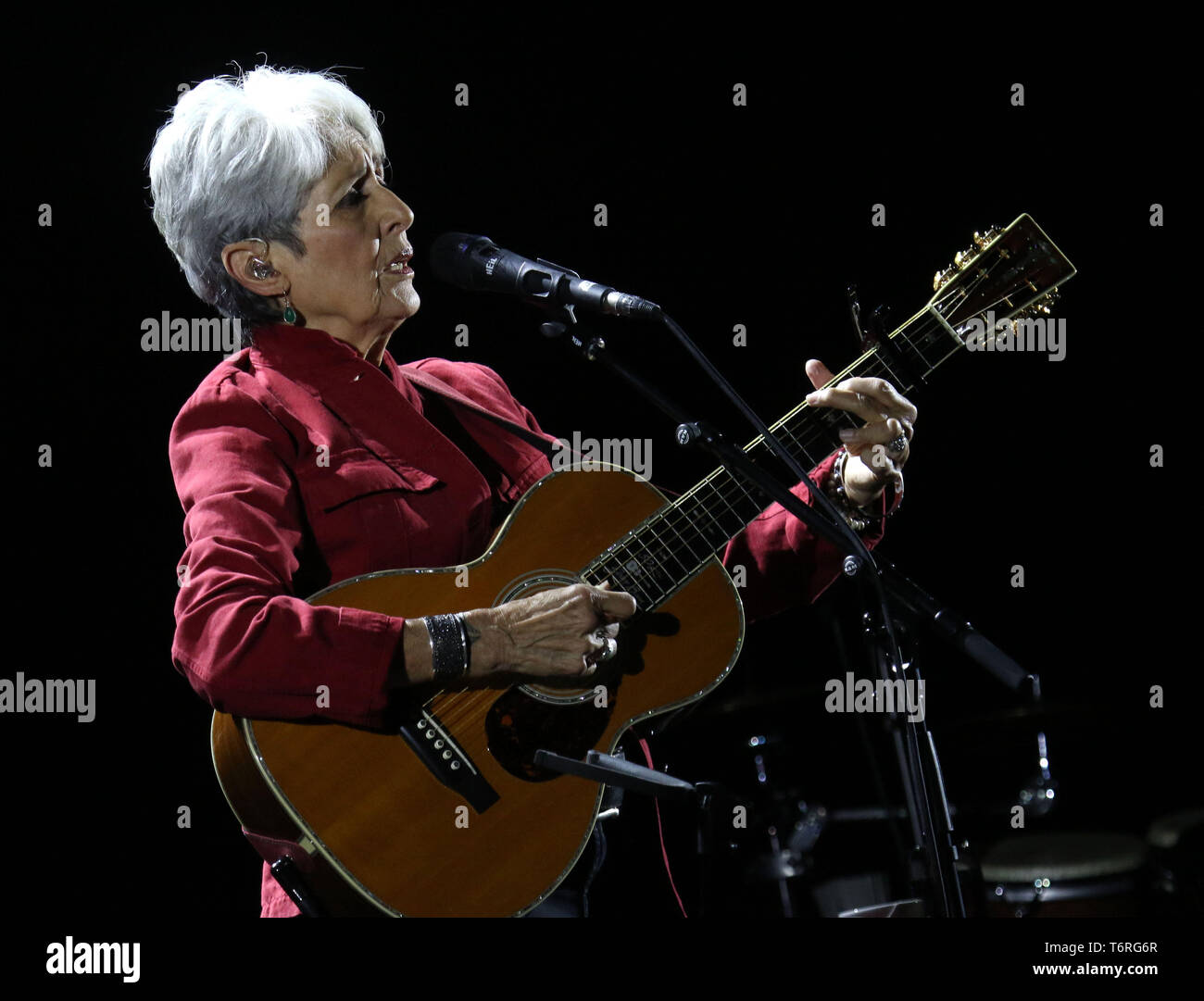 Joan baez tour hires stock photography and images Alamy