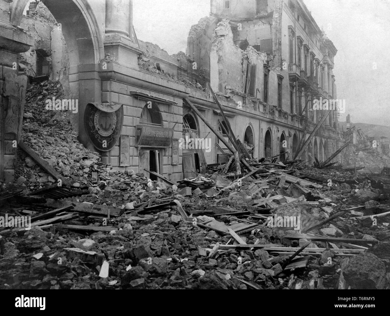 Earthquake 1908 italy messina hires stock photography and images Alamy