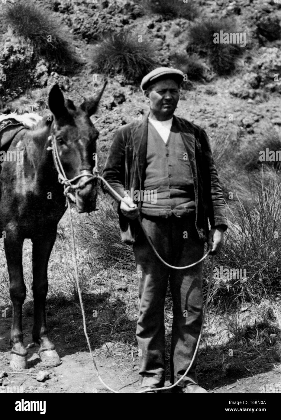 italia, sicilia, un pastore, 1924 Stock Photo