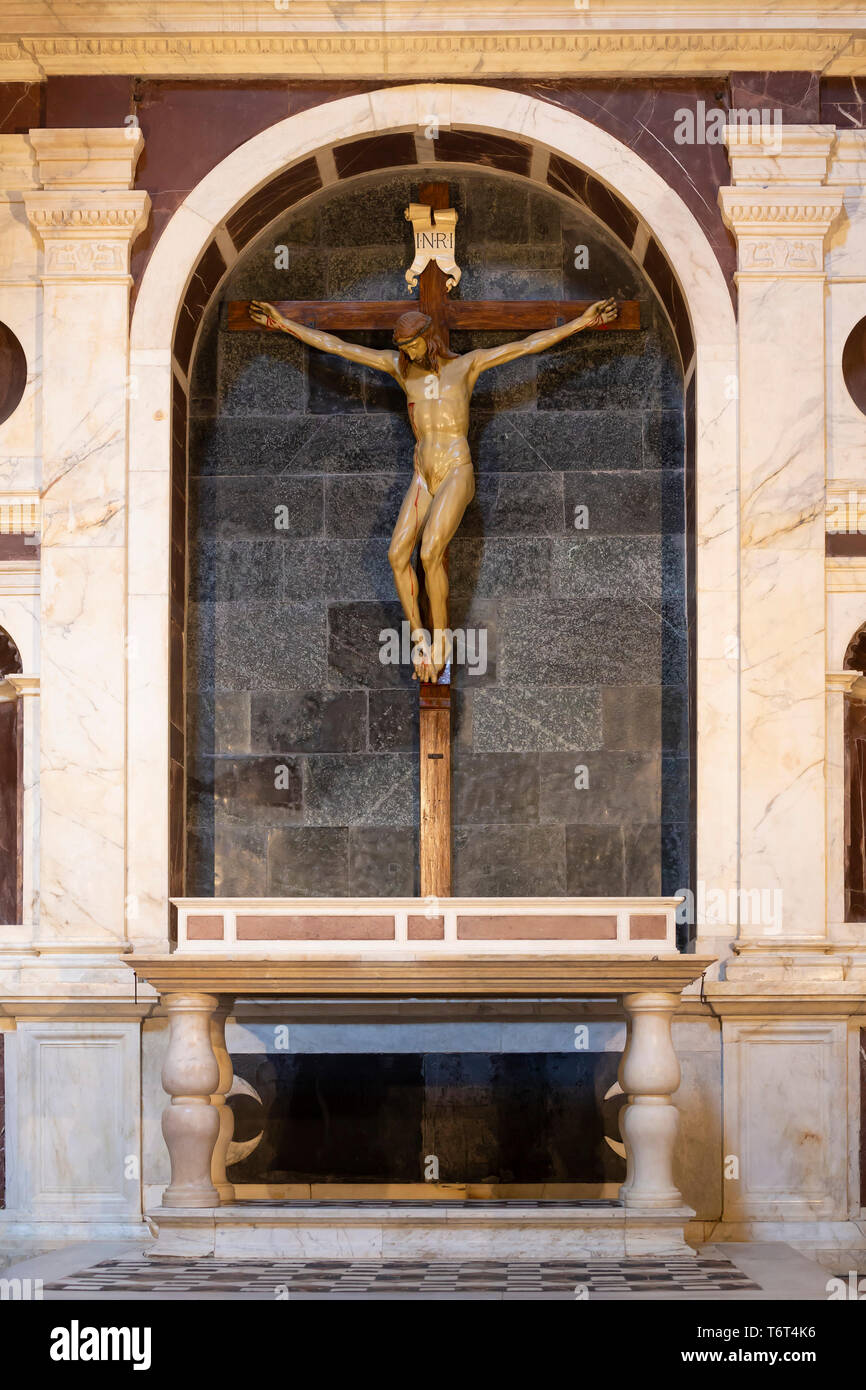 Wooden Crucifix, Filippo Brunelleschi, 1412-13, Basilica di Santa Maria Novella, Church of Santa Maria Novella, Florence, Tuscany, Italy, Europe Stock Photo