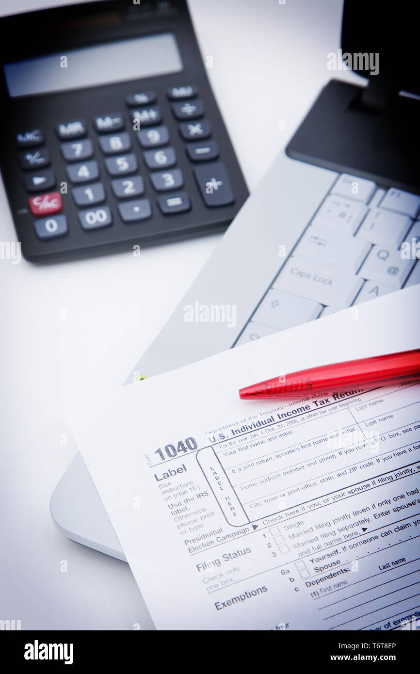 1040 tax form laptop hi-res stock photography and images - Alamy