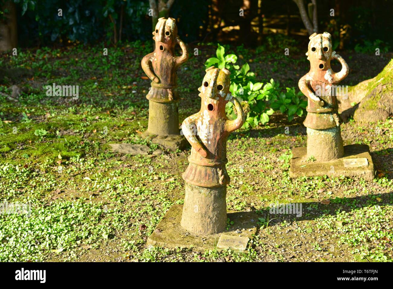 Japanese statues hires stock photography and images Alamy