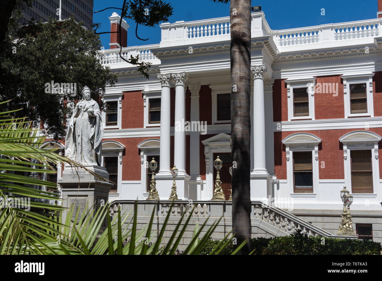 Houses of Parliament, with Queen Victoria statue, Cape Town, South