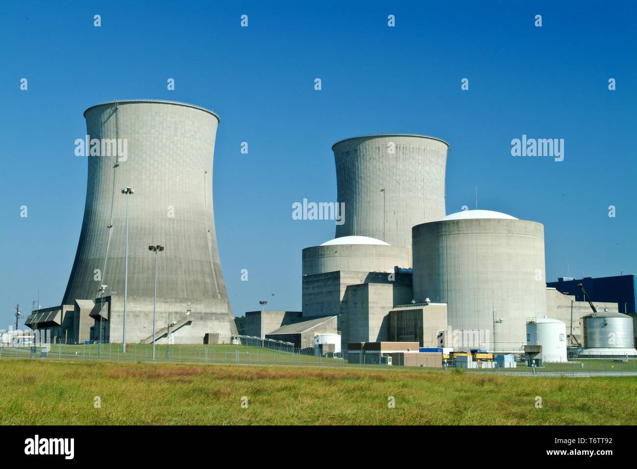 Wide angle view of concrete reactors at the Watts Bar Nuclear Plant on the northern end of Chickamauga Reservoir, Spring City, Tennessee, 2015. Image courtesy US Department of Energy. () Stock Photo