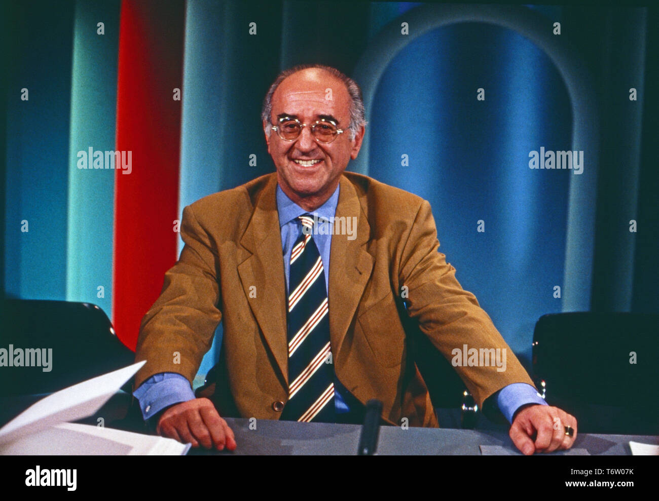 Alfred Biolek, deutscher Talkmaster und Kochbuchautor, als gast in der ...