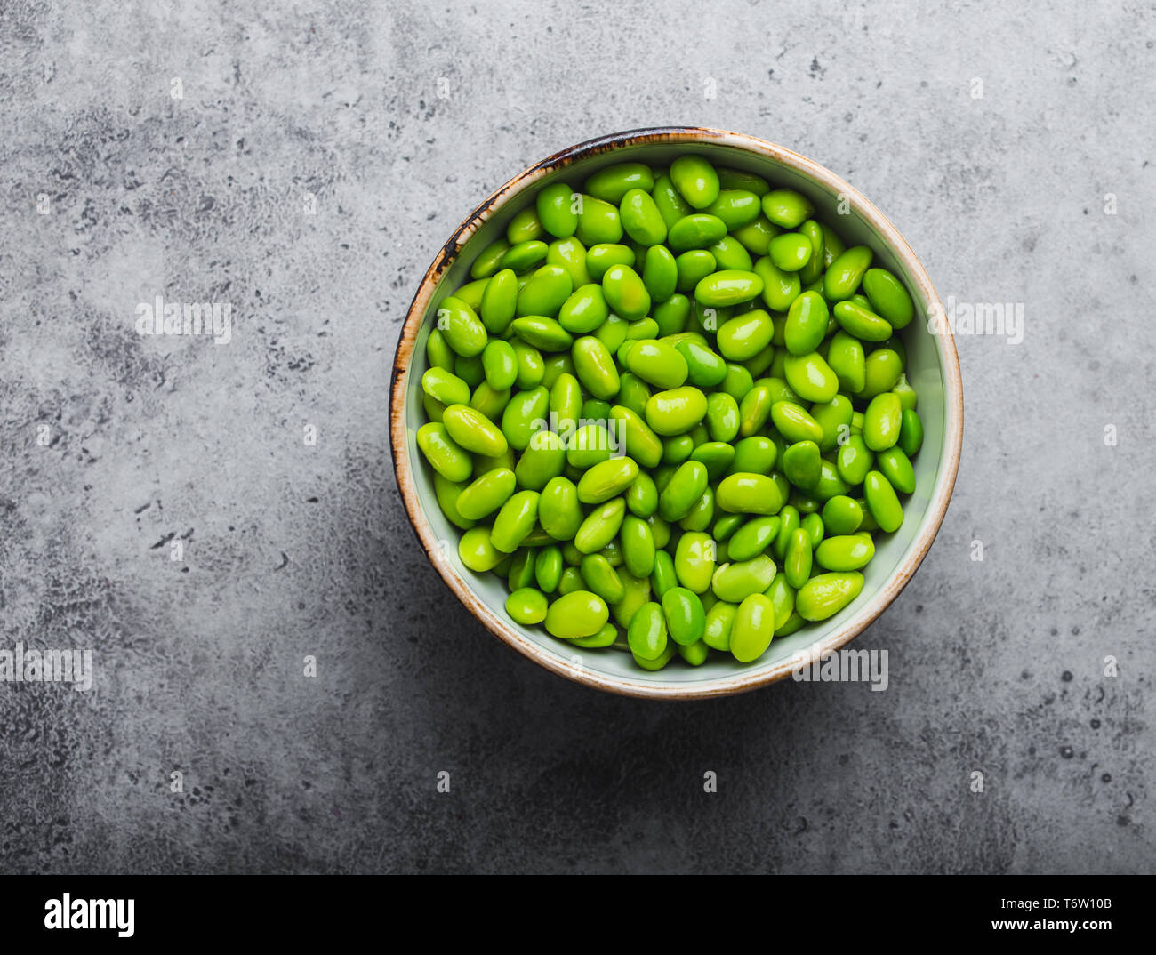 Edamame soy beans Stock Photo - Alamy