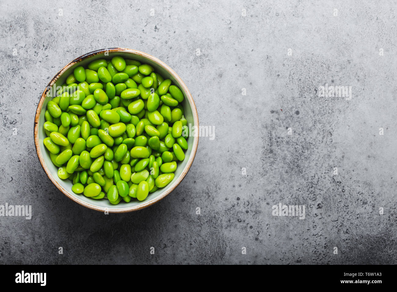 Edamame soy beans Stock Photo - Alamy