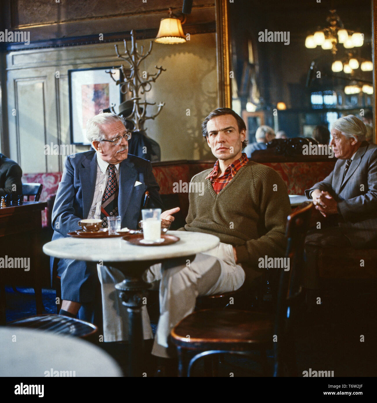 Am Ufer der Dämmerung, Fernsehfilm, Deutschland 1983, Regie: Jochen Richter, Darsteller: Franz Stoss, Hans Peter Hallwachs Stock Photo