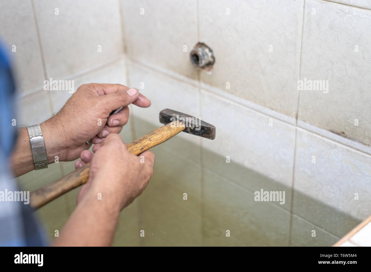 hammer, pipe, plumber, plumbing, background, white, repair, nail, tool