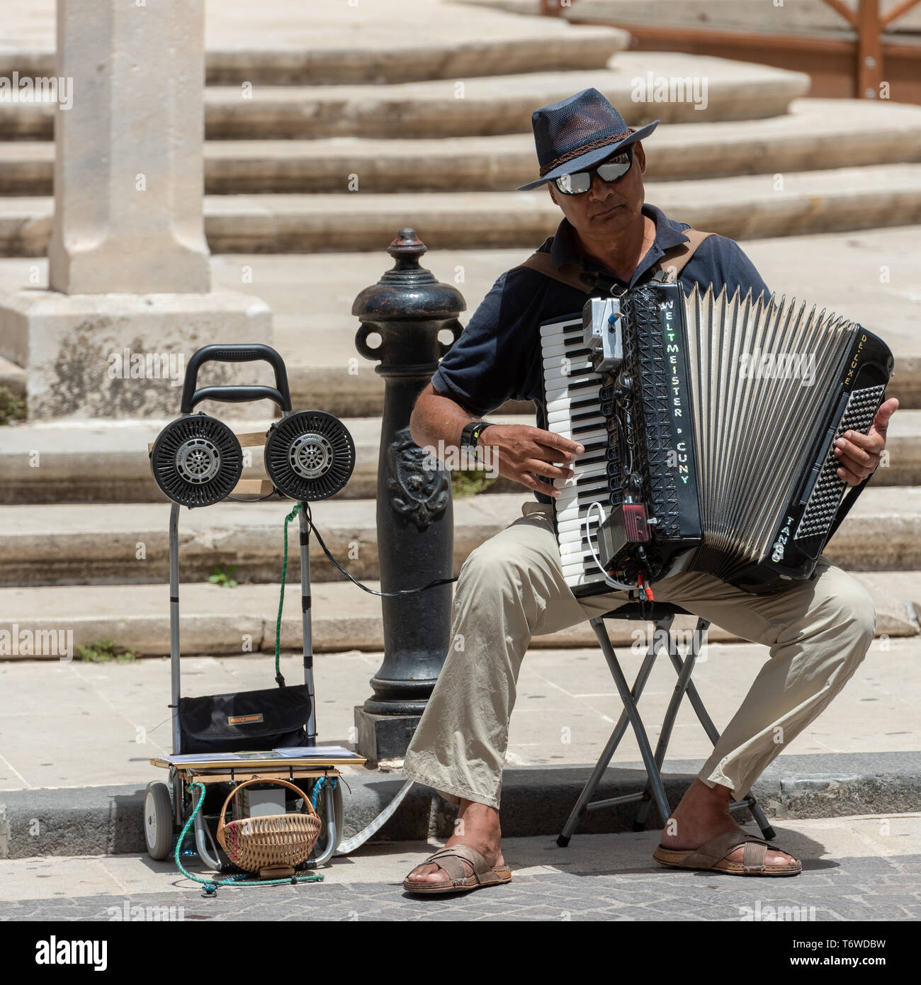 Busker playing piano accordion hires stock photography and images Alamy