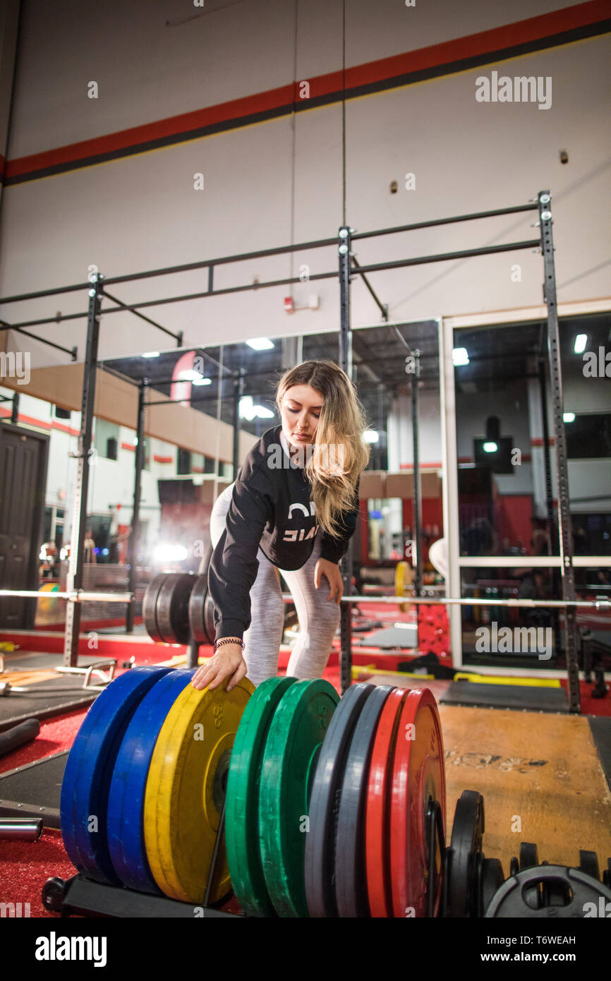 Female Racking Weights Low muscle tone hi-res stock photography and images - Alamy