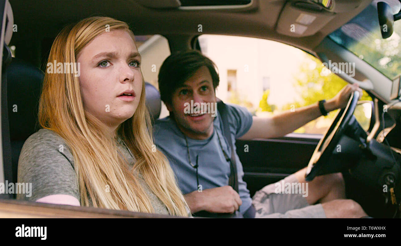 USA. Elsie Fisher and Josh Hamilton in a scene from the©A24 new film: Eighth  Grade (2019) . PLOT: An introverted teenage girl tries to survive the last  week of her disastrous eighth
