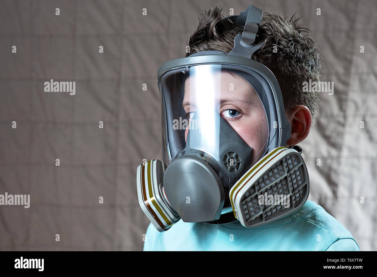gas mask'' children hi-res stock photography and images - Page 2 - Alamy