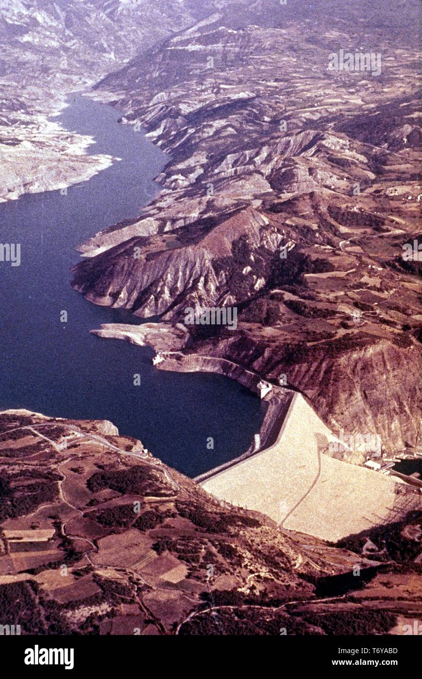 Aerial view of a hydroelectric dam, France, 1970. Image courtesy US