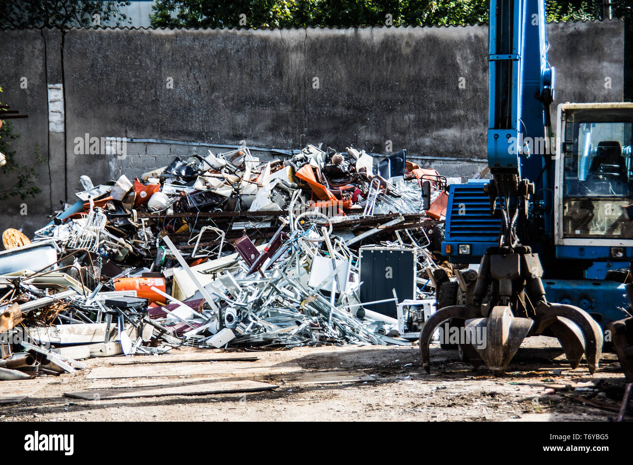 Scrap metal at the junkyard Stock Photo Alamy