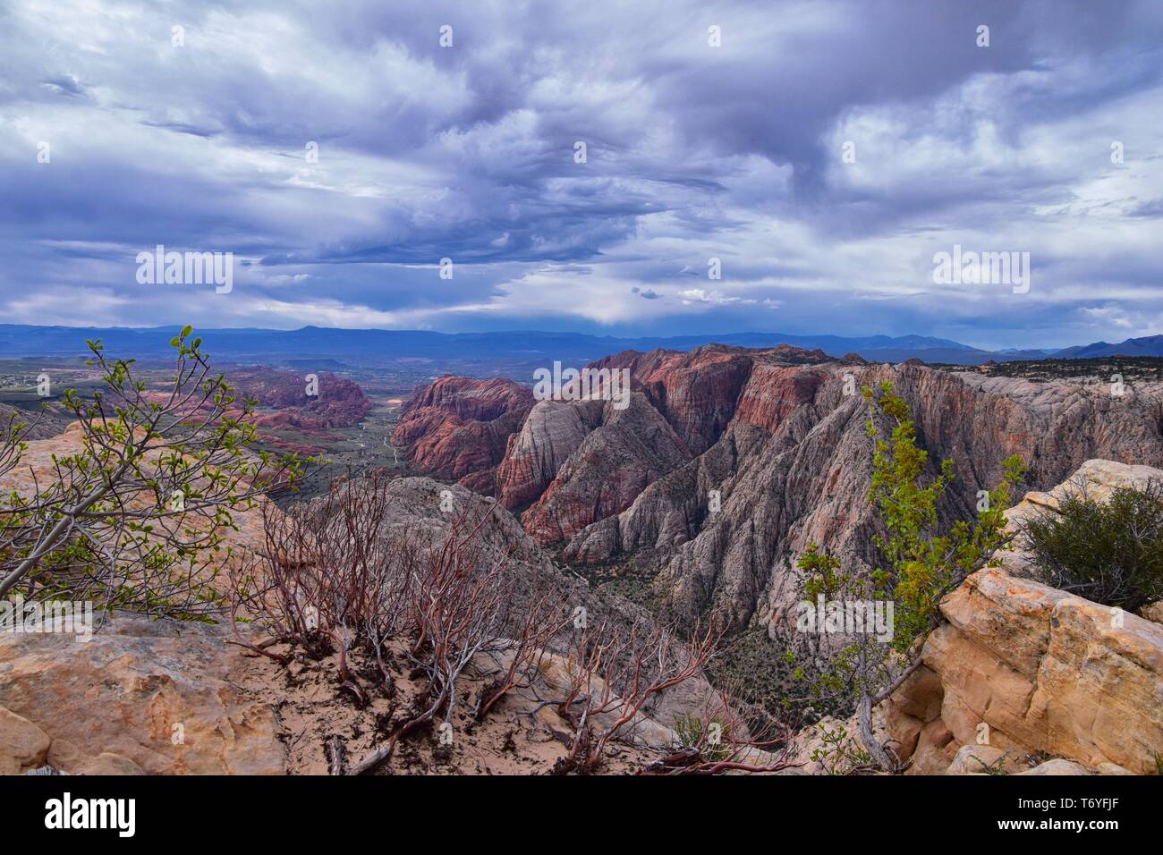 Snow Canyon Overlook, views from the Red Mountain Wilderness hiking ...
