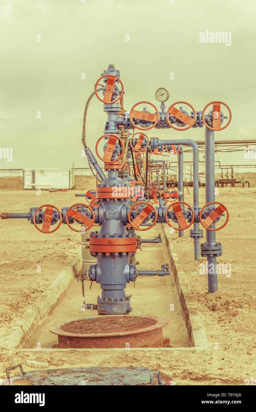 Wellheads Stock Photos & Wellheads Stock Images Alamy