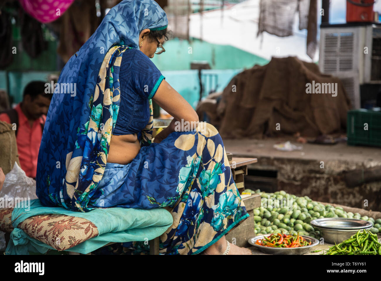 woman in sari india Stock Photo