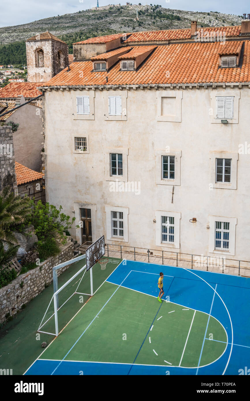 Basketball court in Dubrovnik Old Town Stock Photo Alamy