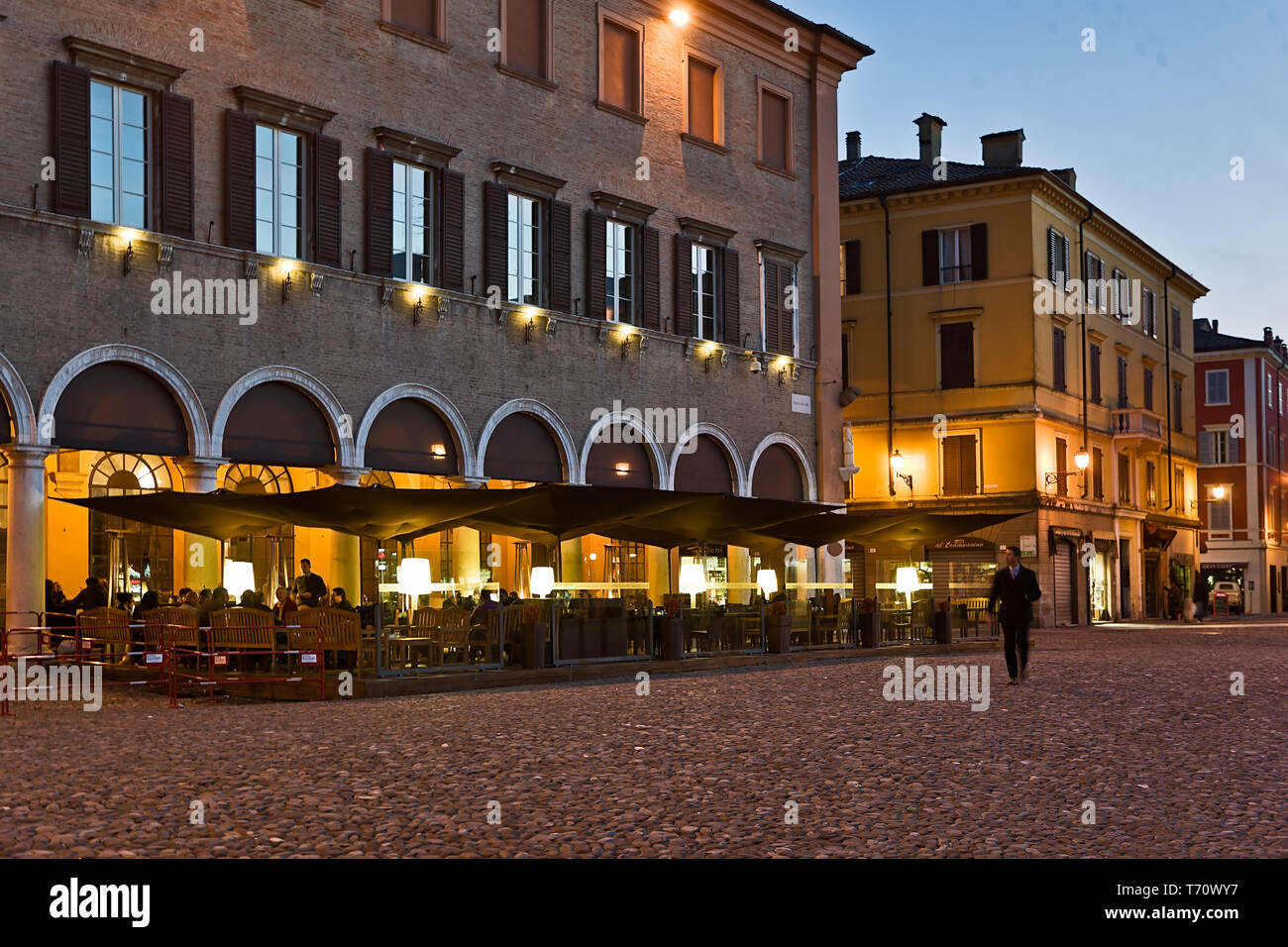 Caffe grande hi-res stock photography and images - Alamy
