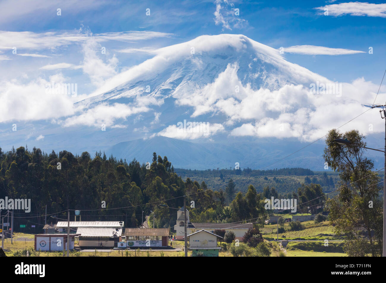 cotopaxi-volcano-at-sunrise-latacunga-stock-photo-alamy