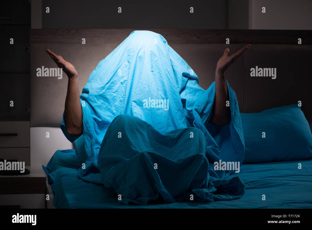 Man dream ghost bed hires stock photography and images Alamy