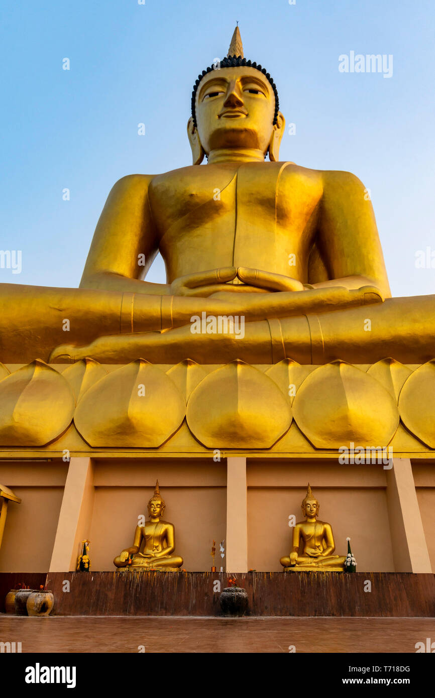 Golden Buddha , Wat Phu Salao, Pakse, Laos, Indochina, Southeast Asia, Asia Golden Buddha Statues , Wat Phu Salao, Pakse, Laos, Indochina, Southeast A Stock Photo