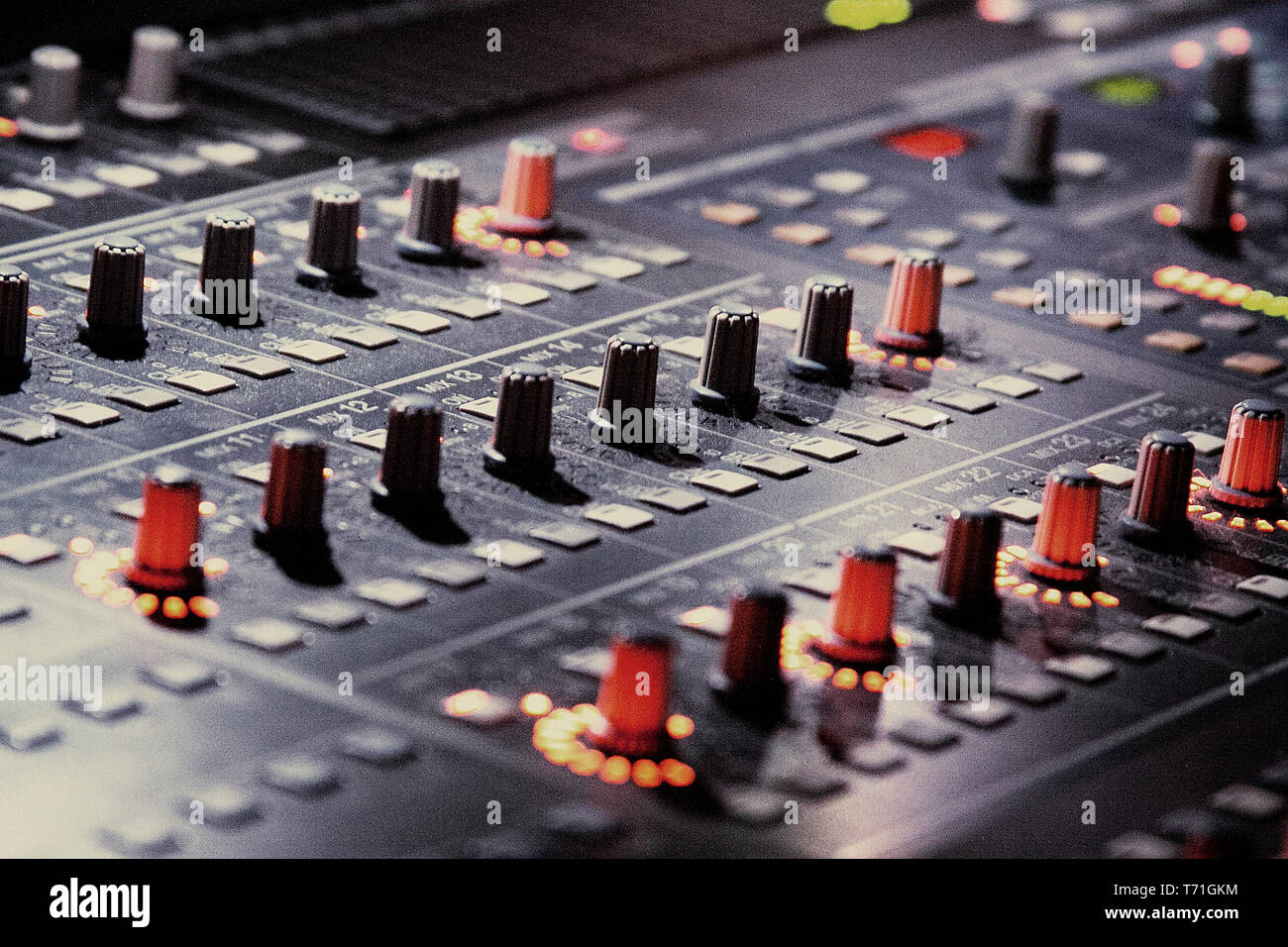 Tabla de mezclar hires stock photography and images Alamy