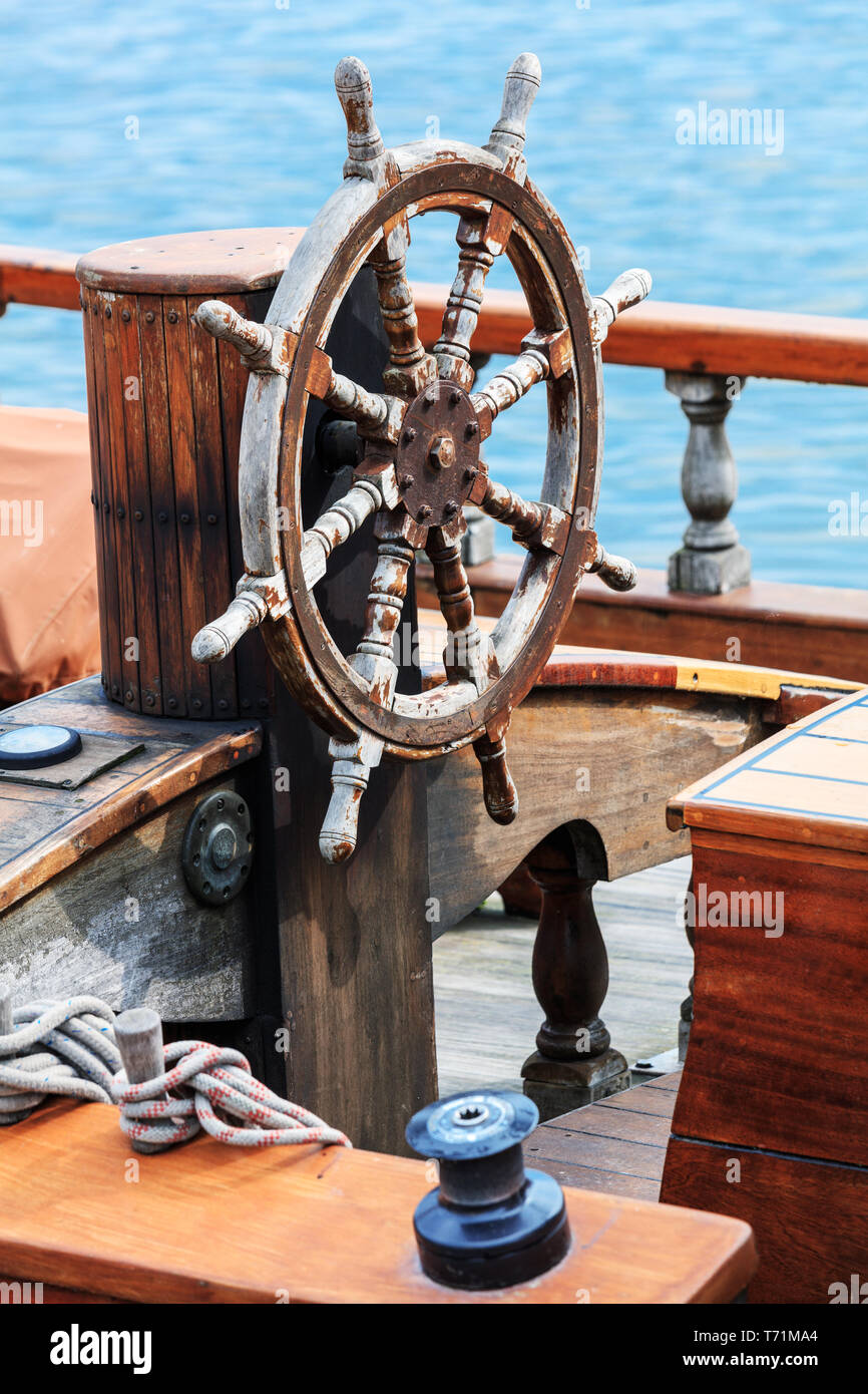 Old boat steering wheel Stock Photo Alamy