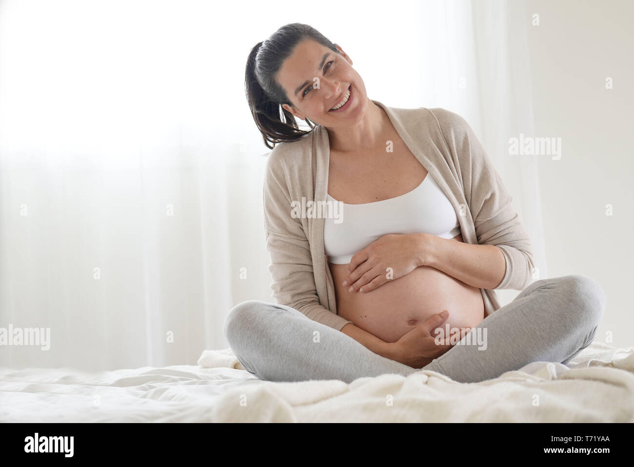 дети старородящих женщин. старородящая возраст. старородящая женщина. старородящая беременной. старородящие мамы с детьми.