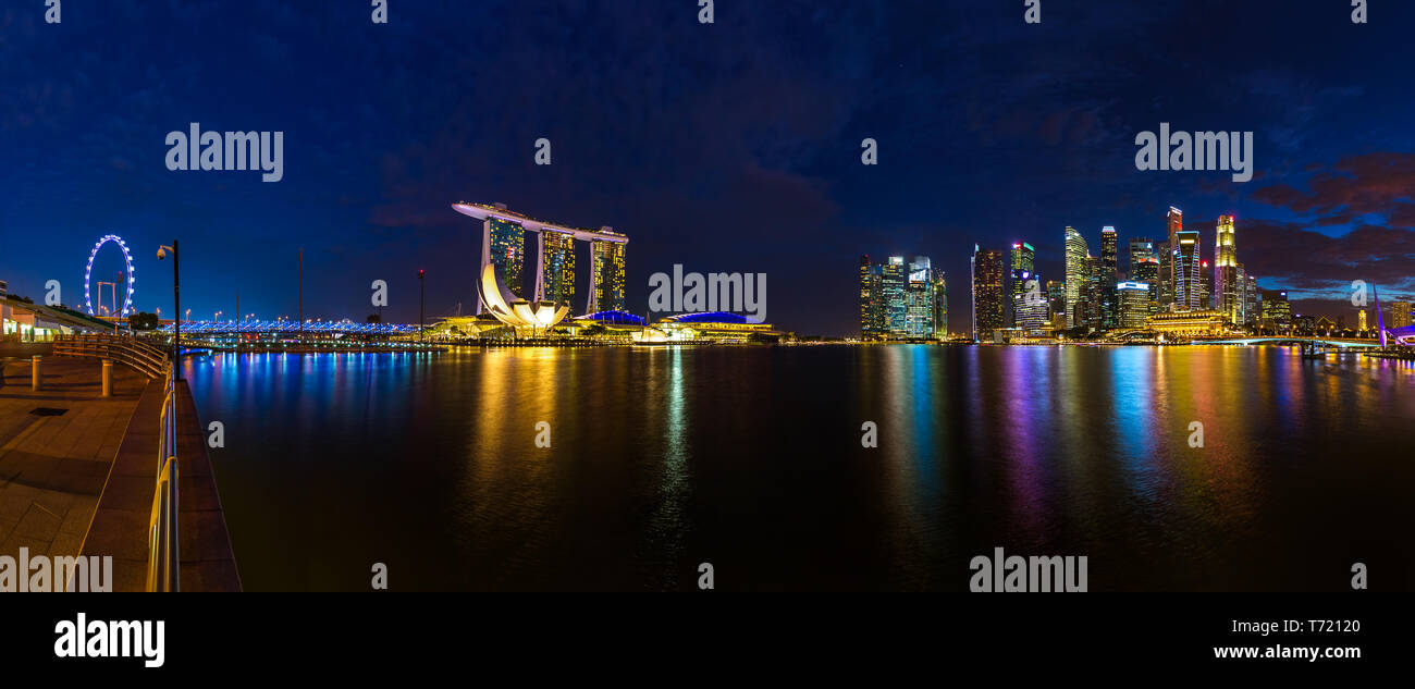Singapore high street hotel hi-res stock photography and images - Alamy