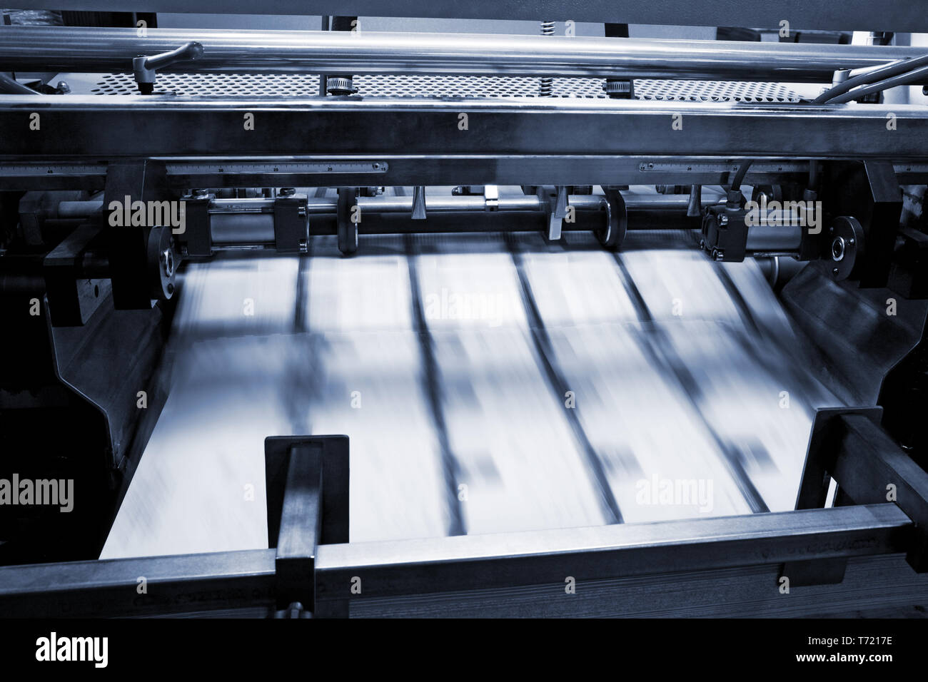 Newspaper printing process hires stock photography and images Alamy