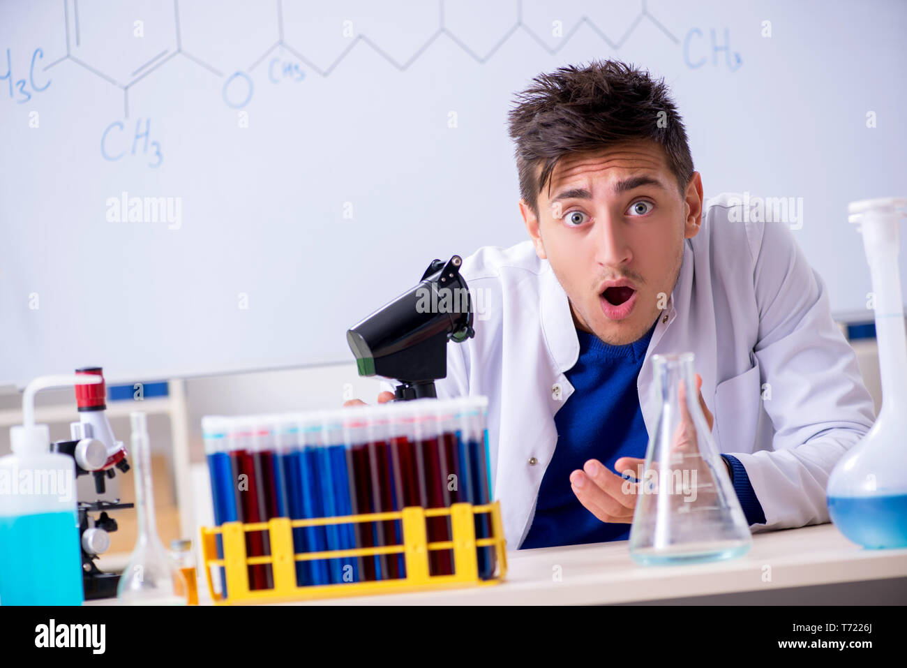 Man scientist shocked lab hi-res stock photography and images - Alamy